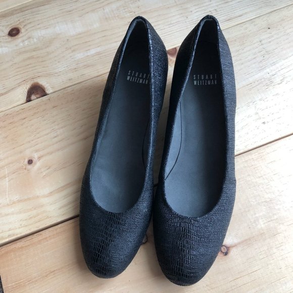 Gorgeous Stuart Weitzman Black Wedges - Women's 11